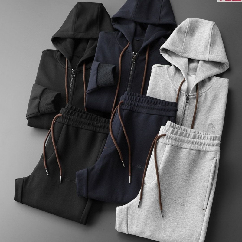 L0r0 P1ana suits